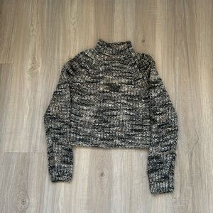 Aritzia/Wilfred crop sweater , size M
